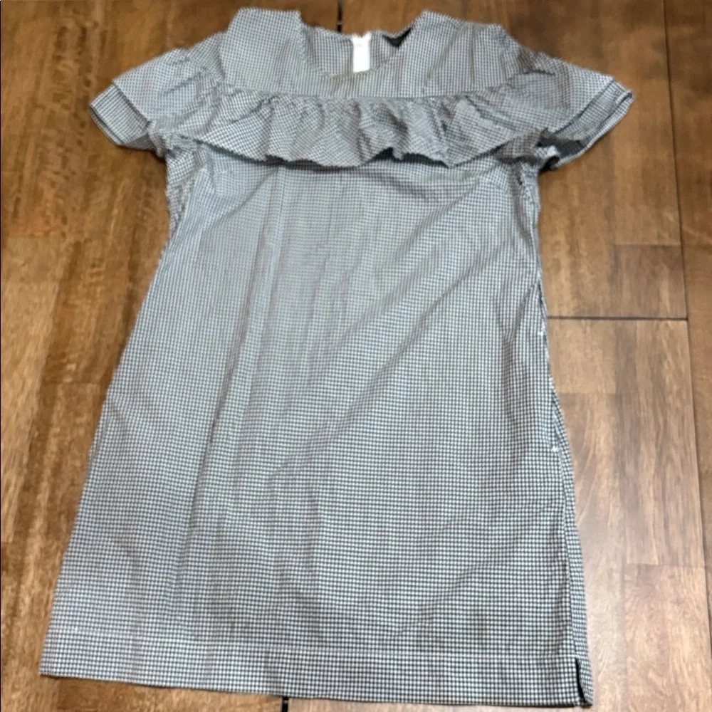 Classic black and white gingham dress from J. Crew. Size 14. Has pockets
